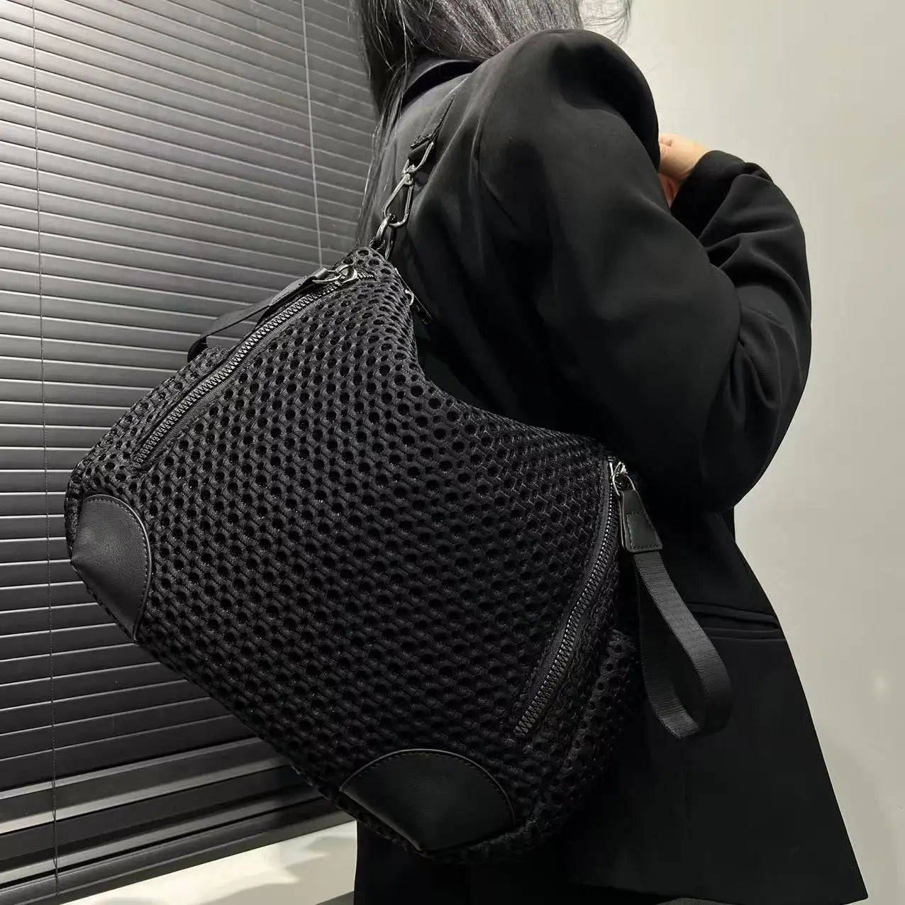 Ladies' fashionable and casual nylon mesh shoulder bag with large capacity retro stitching splicing diagonal cross handbag