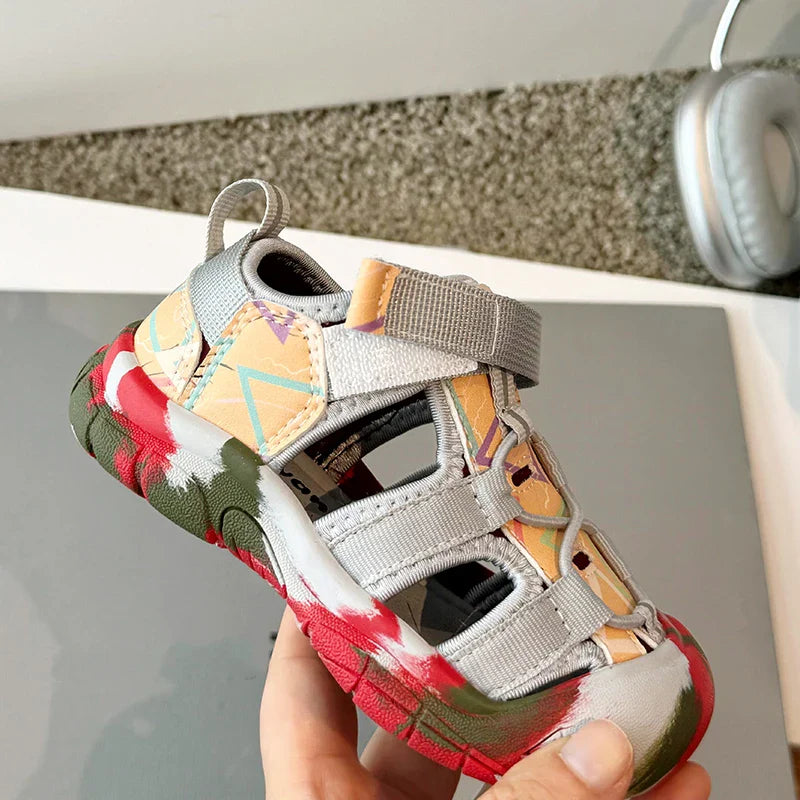 Children's sandals, boys' toe cover beach shoes, Summer 2025 girls' outdoor walking baby sports sandals
