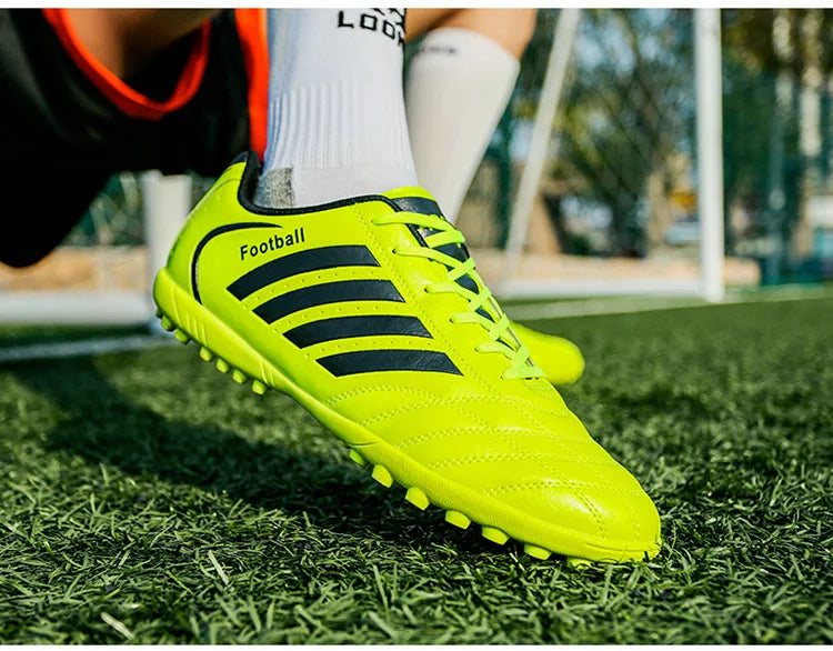 Size 32-44 Kid Low Cut Soccer Shoes Adult Outdoor Running Sneakers Ultralight Sports Ultralight Sports Football Boots
