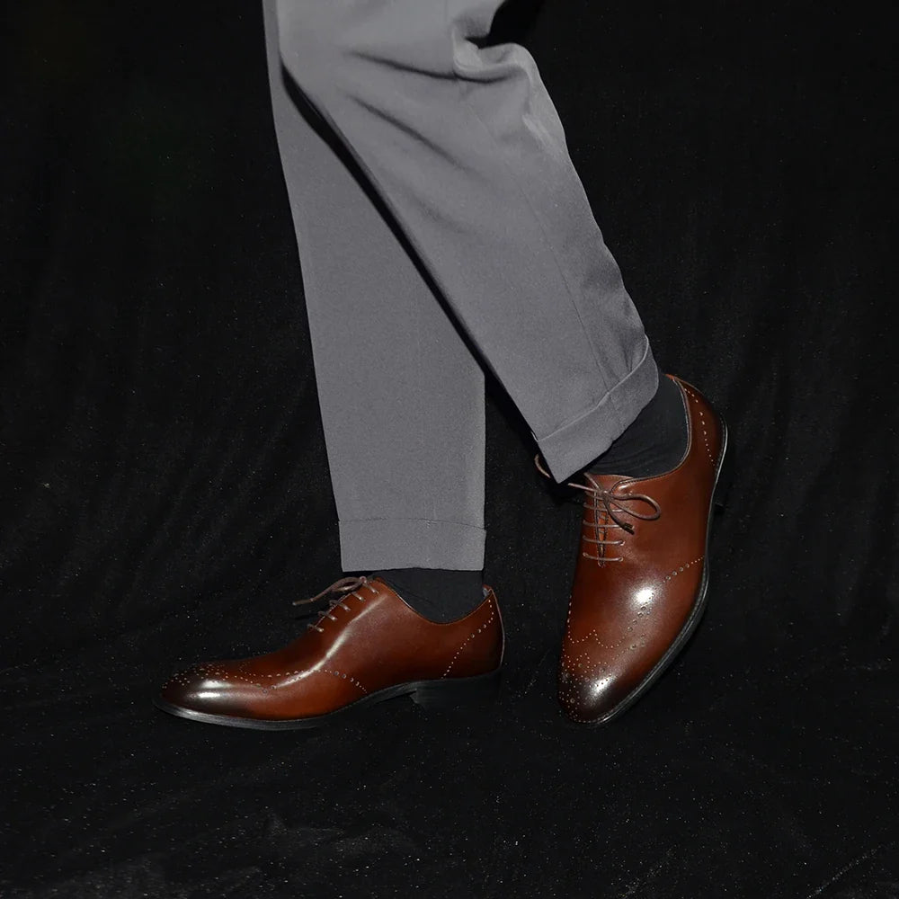 Italian Luxury Men's Dress Shoes Business Wedding Genuine Leather Mens Oxford Shoes Whole Cut Wingtip Brogue Formal Shoes Man
