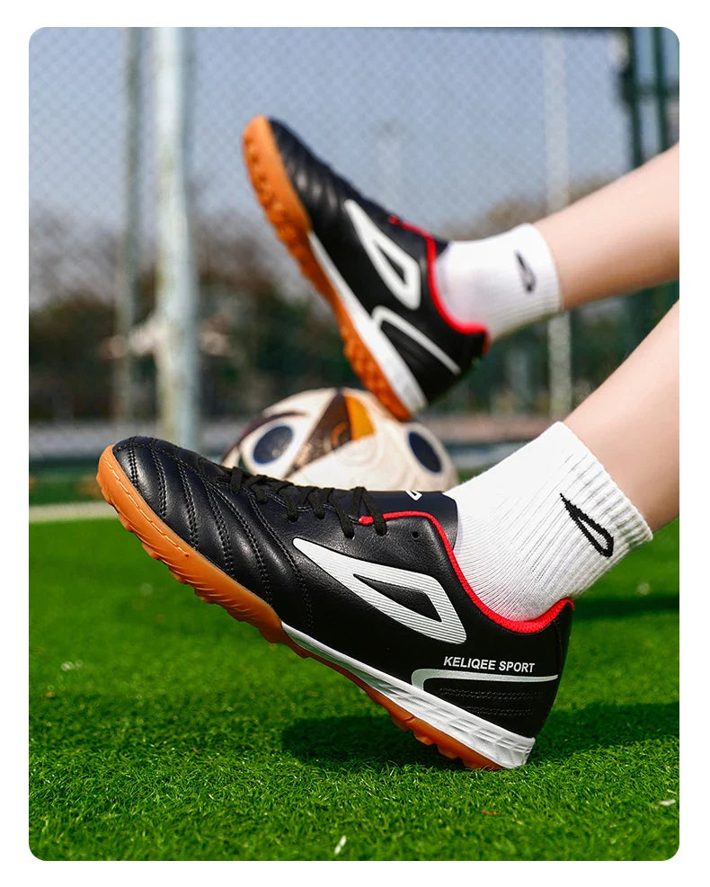 New Men Football Boots Indoor Futsal Soccer Shoes Ultralight Wholesale Professional Training Unisex Breathable Drop Shipping