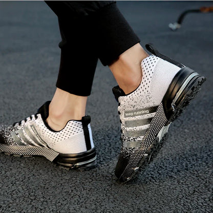 Men's and women's flying mesh surface spring summer breathable casual sports shoes flat vulcanized couple running big size48