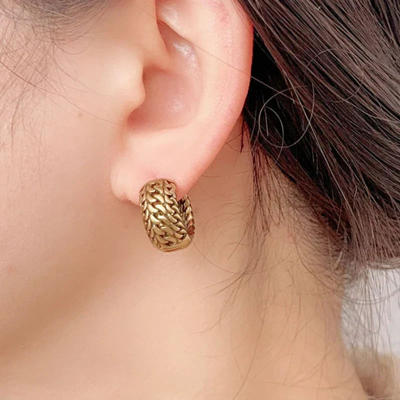 Fashion Jewelry Sweet Korean Temperament Metal Geometric Hoop Earrings For Women Party Gifts Simply Design Accessories