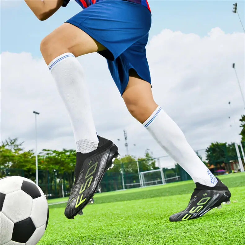 Men's High-Quality Non-Slip Football Boots High-Top Soccer Shoes Grass Cleats Futsal Sneakers for Indoor And Outdoor Matches