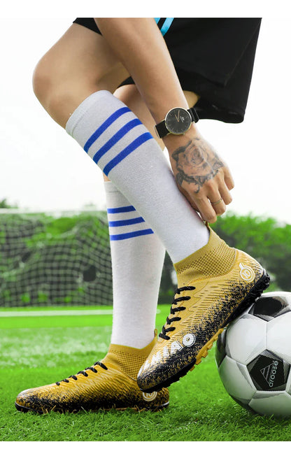 Men Soccer Shoes Kids Football Boots Women Professional Soccer Cleats Antiskid Chaussure Football TF/FG Outdoor Football Shoes