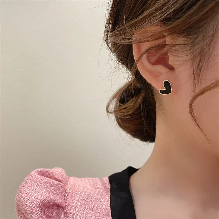 S925 Silver Needle New Love Design Sense Unique Small Group Earrings Simple Black Women's Ear Jewelry Wholesale And Retail
