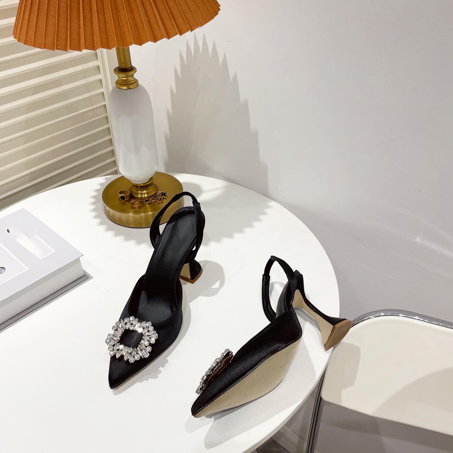 Brand Women Pumps Luxury Crystal Slingback High Heels Summer Bride Shoes Comfortable triangle Heeled Party Wedding Shoes