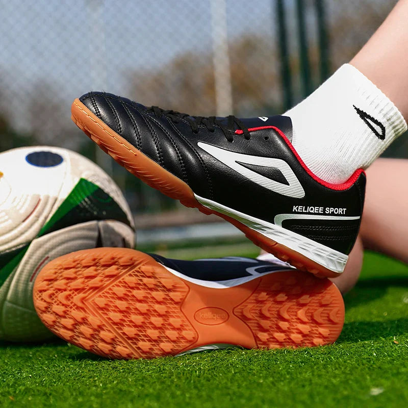 New Men Football Boots Indoor Futsal Soccer Shoes Ultralight Wholesale Professional Training Unisex Breathable Drop Shipping