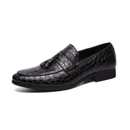 Men’s Soft Leather Pointed Business Loafers – Lightweight Non Slip Casual Moccasins in Black, Brown, Red