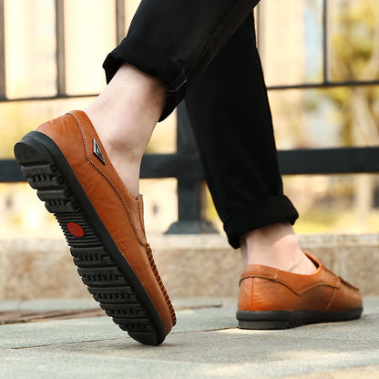 Sapatos Casuais Masculinos de Couro Genuíno Marca Italiana Macia Mocassins Respiráveis Slip-on Pretos para Dirigir Tamanhos Grandes 37-47