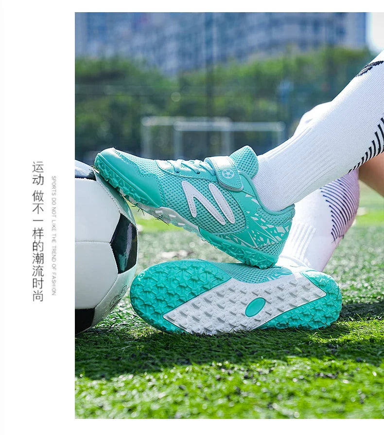 New Children Soccer Shoes Cleats Boys Football Boots TF Breathable Ultralight Grass Training Fast Athletic Sneakers 28-39