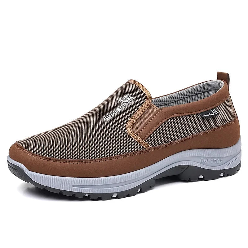 Loafers Men Sneakers Mesh Breathable Non-Slip Slip On Vulcanized Shoes Soft Sole Solid Color Comfortable Water Shoes