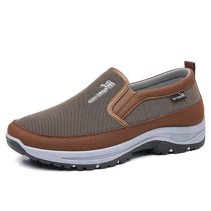 Loafers Men Sneakers Mesh Breathable Non-Slip Slip On Vulcanized Shoes Soft Sole Solid Color Comfortable Water Shoes