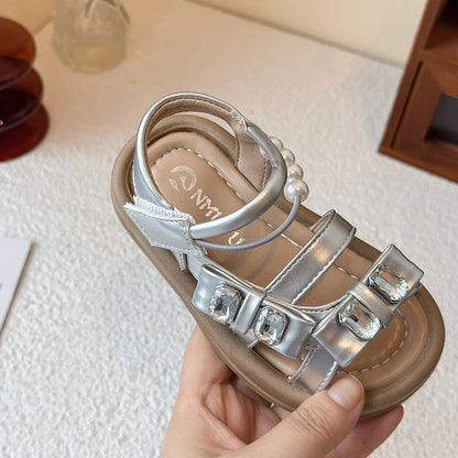Girls' rhinestone sandals 2025 Summer New children's perforated breathable princess shoes Girls' soft-soled beach shoes