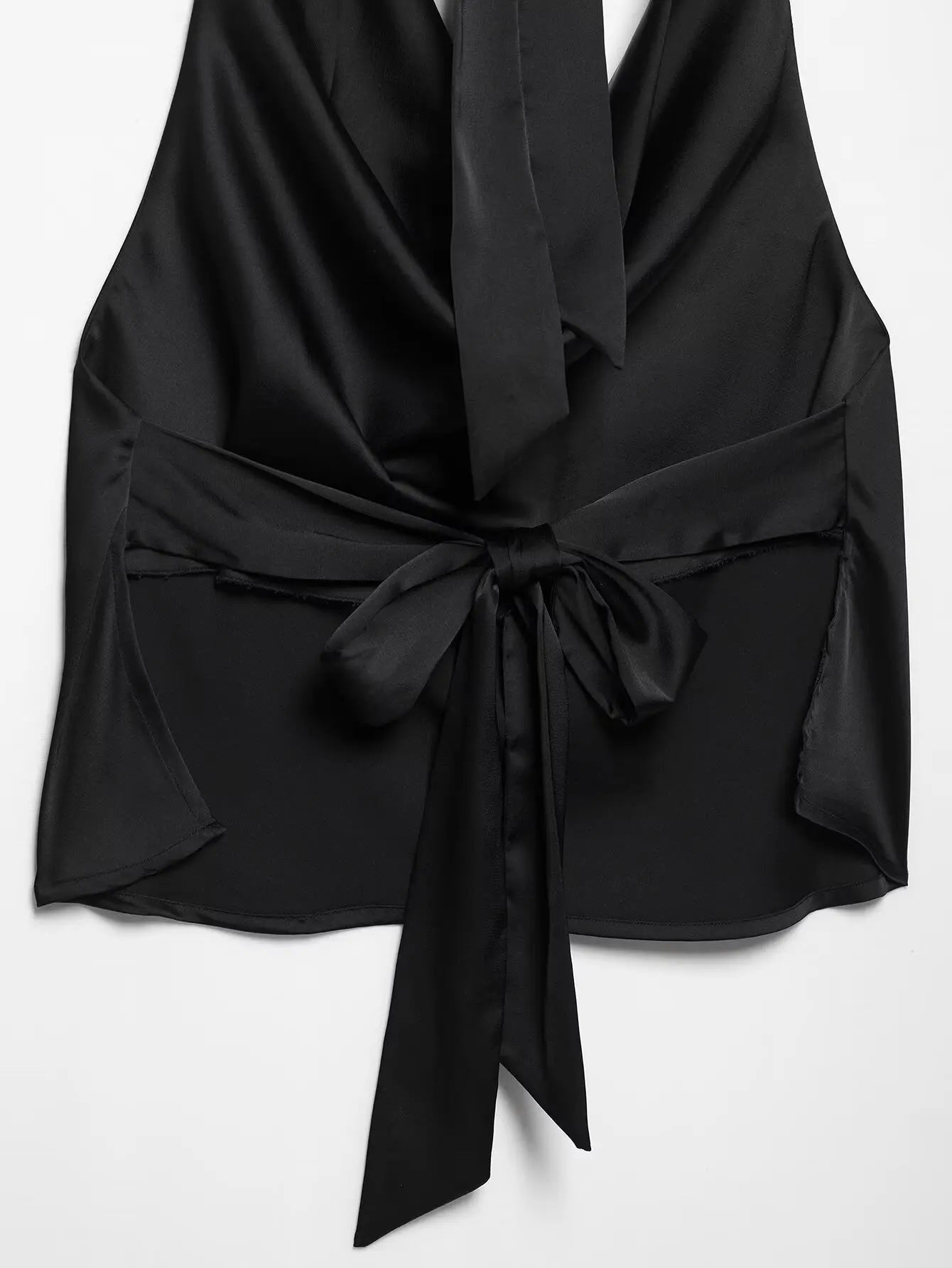 2025 Women Sexy Sleeveless Backless Bow Tied Soft Touch Blouse Female FashionHalter Shirts Summer Blusas Chic Tops LS9013