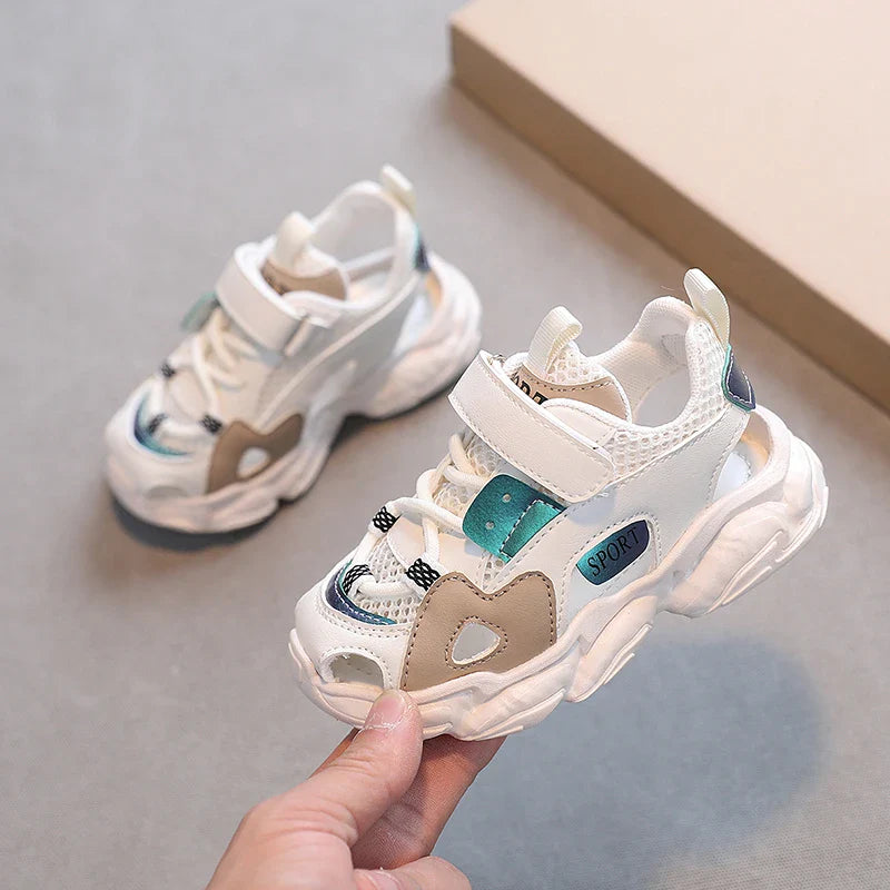Kids Sports Sandals Fashion Classic 2025 Summer Boys Girls Beach Shoes Cut-outs Air Mesh Breathable Hollow Casual Fashion Sandal