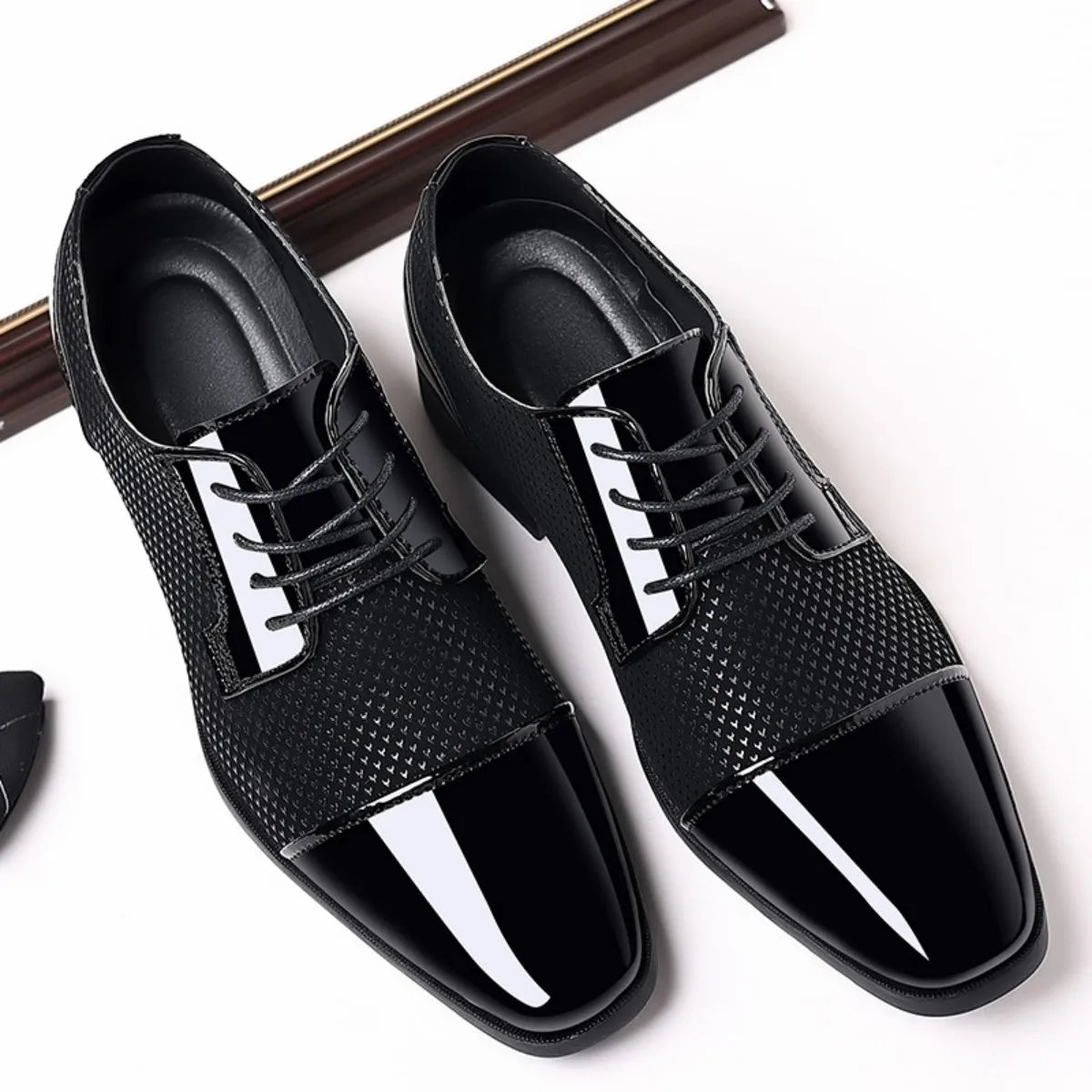 Men's Dress Shoes Classic Lace-up Formal Oxfords Modern Tuxedo Business Casual Scale Pattern Comfort Formal Shoes for Men