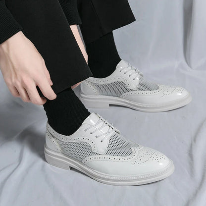 Fashion Derby Leather Men Shoes Summer Breathable White Brogue Lace Up Solid Dress Shoes Business Casual Party Wedding Shoes Men
