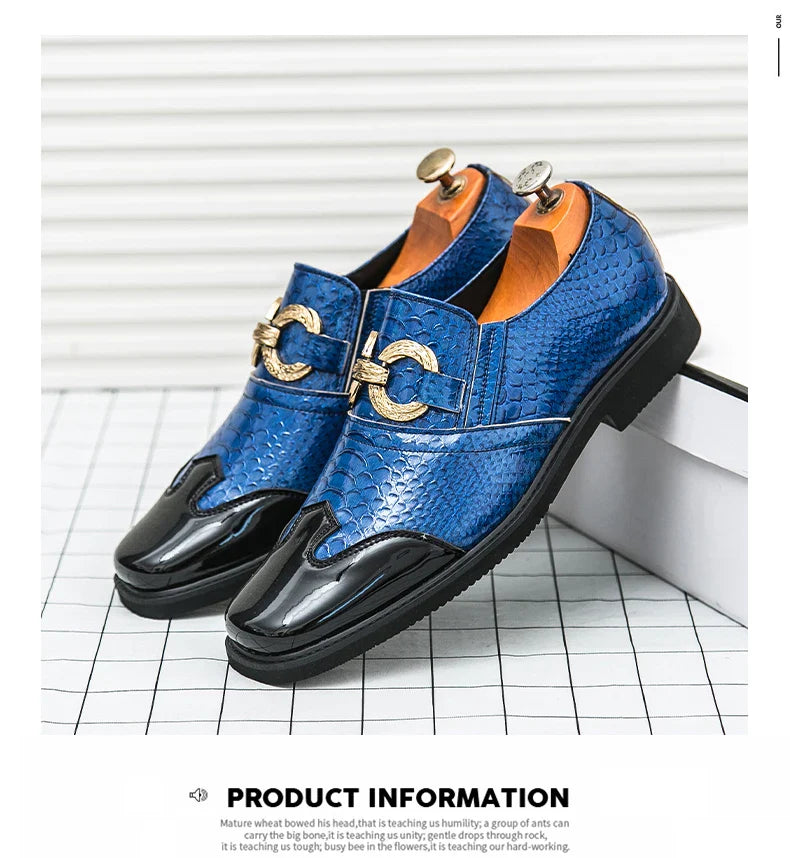 A man with a square-headed fish-scale patterned shiny leather shoe walked the runway in a formal business Derby groom's shoes