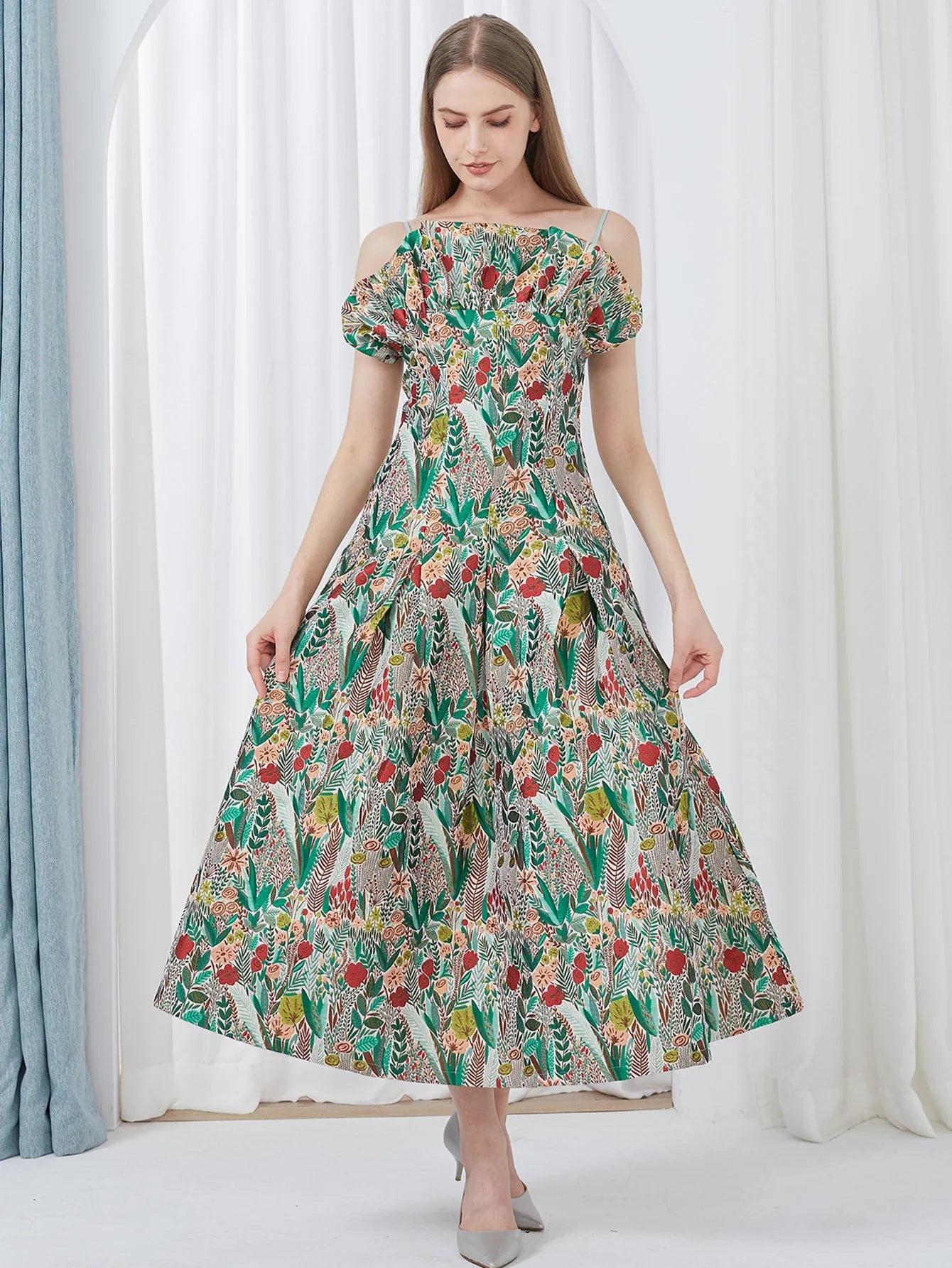 Elegant Women Dress Embroidery Sleeveless Summer Fashion Spaghetti Straps Vintage Party Gown Luxury Banquet Vestido