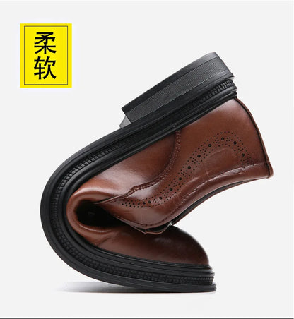 2026 Spring Autumn New Designer Brogue Shoes for Men Fashion Business Casual Shoes Male Solid Color Leather Shoe Loafers Man