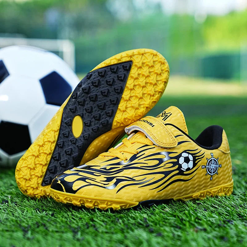 Children Soccer Shoes Kids Football Boots Cleats Boys Lightweight Training Boots Youth Outdoor Futsal Shoes Non-slip Sneakers