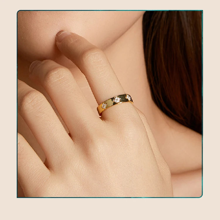 925 Sterling Silver Lucky Clover Moissanite Ring, Gold Plated D Color Round Cut Wide Band Ring for Women Wedding Gift