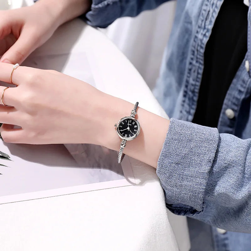 Women Bracelet Watch Retro Gold Bangle Women Watches Stainless Steel Retro Ladies Quartz Wristwatch Clock Dress Watch