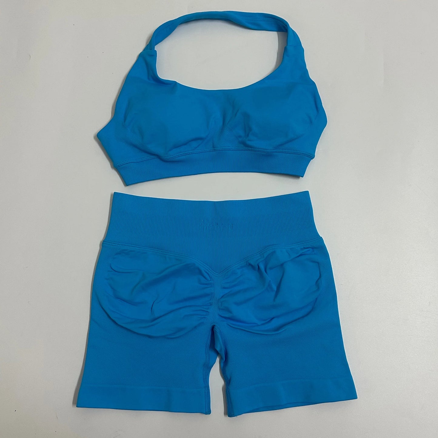 Yoga Shorts Set Seamless Yoga Set Workout Scrunch Shorts Sets Halter Sports Bra Scrunch Shorts Fitness Clothes Gym Suit