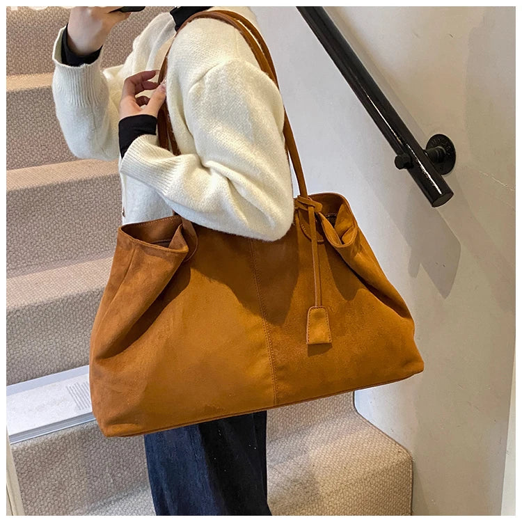 Velvet Zipper 2024 New Product Large Tote Bag Solid Large Capacity Popular Fashion Shoulder Bag Soft Simple Commuter Handbag