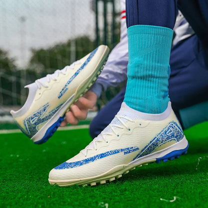 Men Football Shoes Comfortable TF Professional Football Boots Training Sneaker Ultralight Soccer Shoes