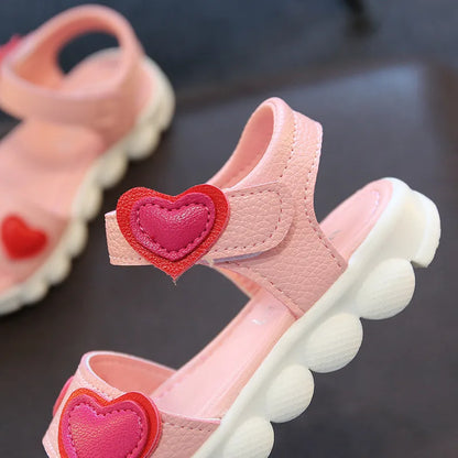 Lovely Heart Shape Children Sandals for Girls 2026 Summer Open Toe Sandals Kids Girls New Arrival Baby Girl Beach Shoes I03123