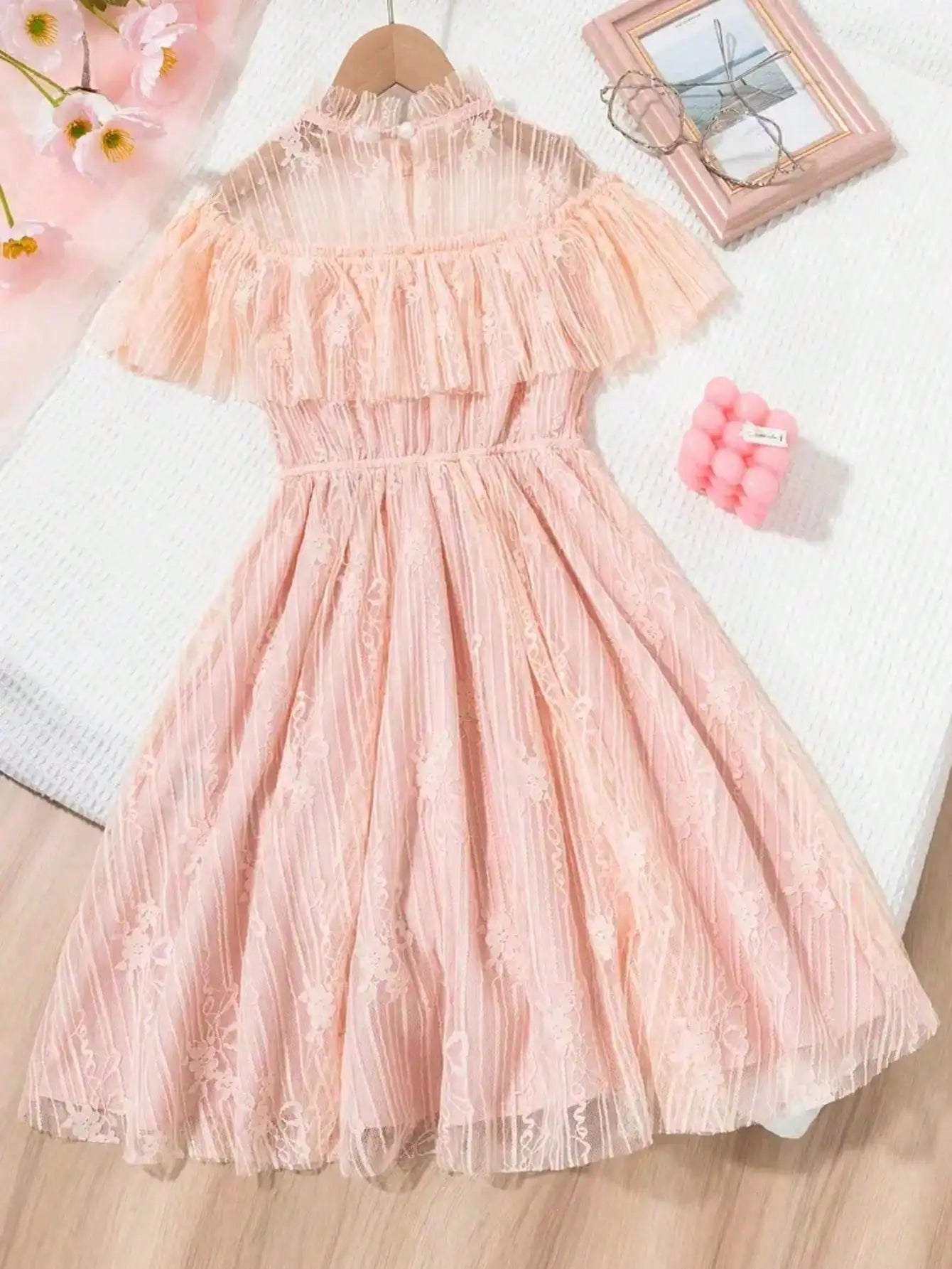 Korean fashion lace, solid color princess dress, slightly elastic, children's slim fit, popular style