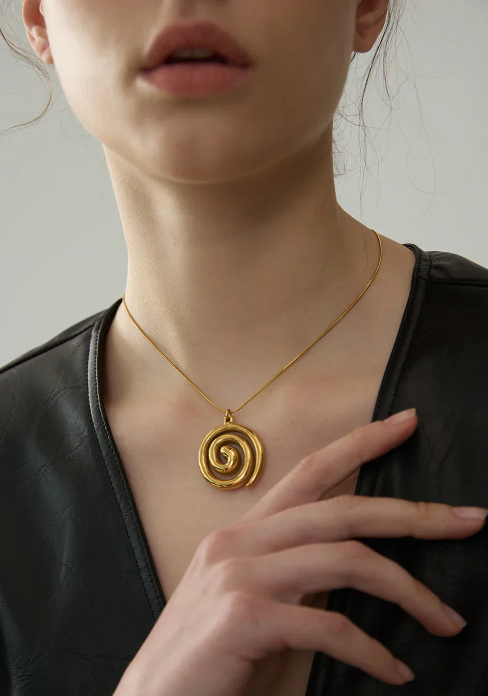 Trendy Stainless Steel Round Circle Pendant Necklace 18K PVD Plated Waterproof Statement Neck Jewelry Bijoux Femme New