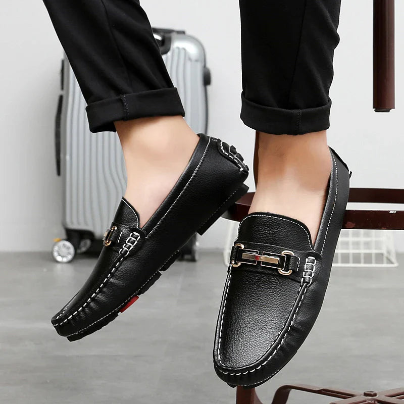 2025 New Handmade Soft Soled Beanie Shoes Men's Korean Style Casual Leather Shoes Social Spirit Boy Brand Lazy Shoes Loafers