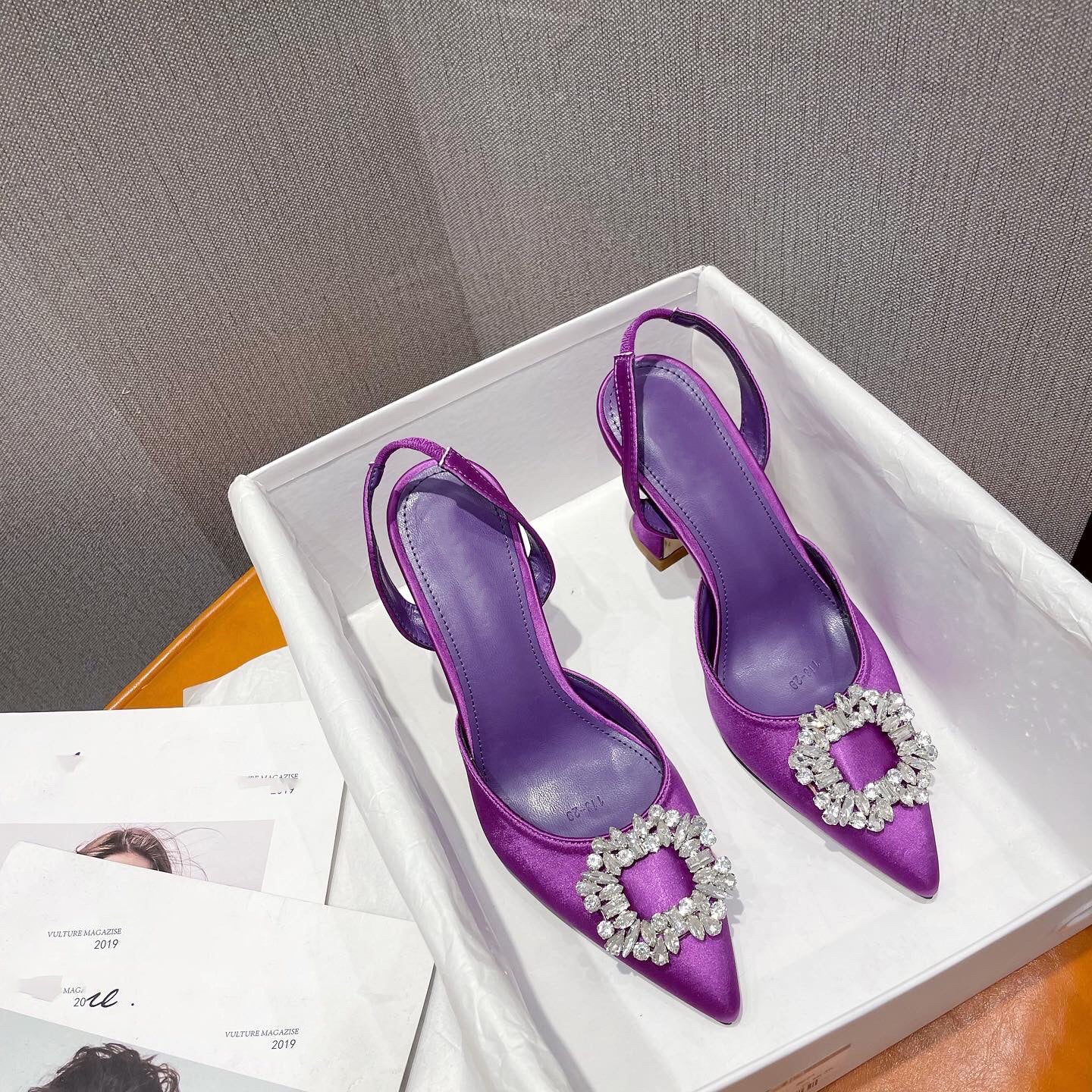 Brand Women Pumps Luxury Crystal Slingback High Heels Summer Bride Shoes Comfortable triangle Heeled Party Wedding Shoes
