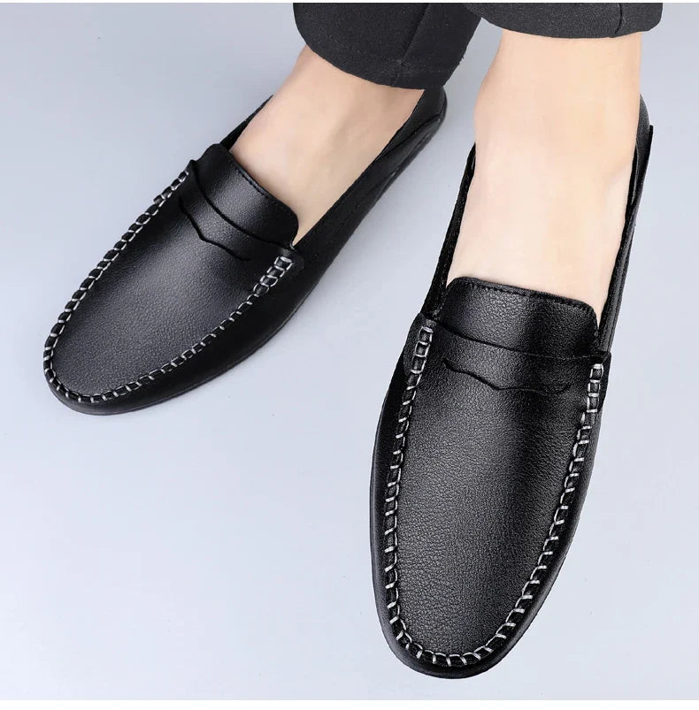 Men's plus size slip on casual shoes Four seasons new soft sole outdoor driving shoes white shoes youth Joker fashion tide shoes