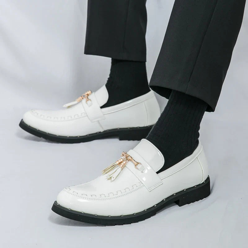 Sapatos Luxuosos de Couro Envernizado Dourado Masculino, Sapatos Oxford, Mocassim com Borla de Grife, Sapatos Sociais Formais Masculinos, Sapatos de Vestir de Moda, Negócios