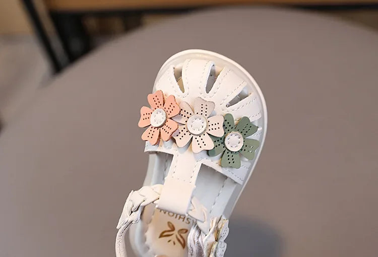 Girls Summer Fashion Light Hollow Breathable Sandals Toe Anti Kick Children Princess Shoes Toddler Toe Flower Toddler Shoes