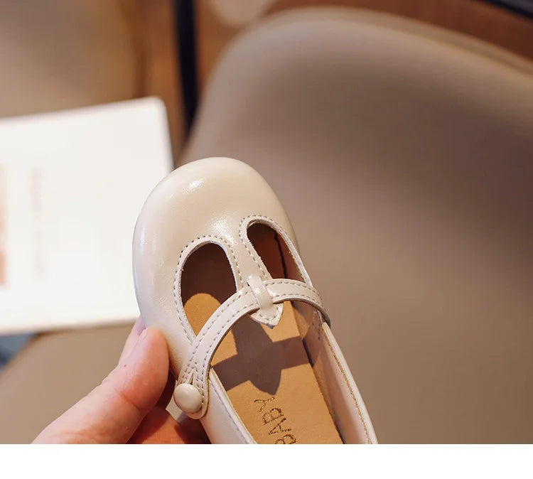 2025 new style soft soled leather shoes for little girls, fashionable and versatile princess shoes, children's college style