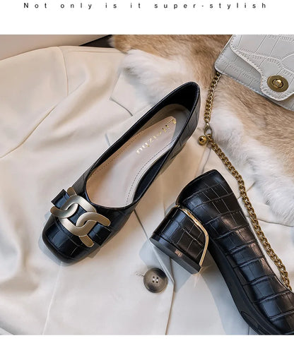 Plus Size 35-43 Women Pumps Med Heel Square Toe Pumps Office Lady Leahter Shoes Big Gold Metal Chain Soft Soles Slip on Shoes