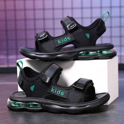 A pair of children's summer open-toe sandals, soft, breathable, wear-resistant flat shoes, sizes 32-42，KT-M-1916