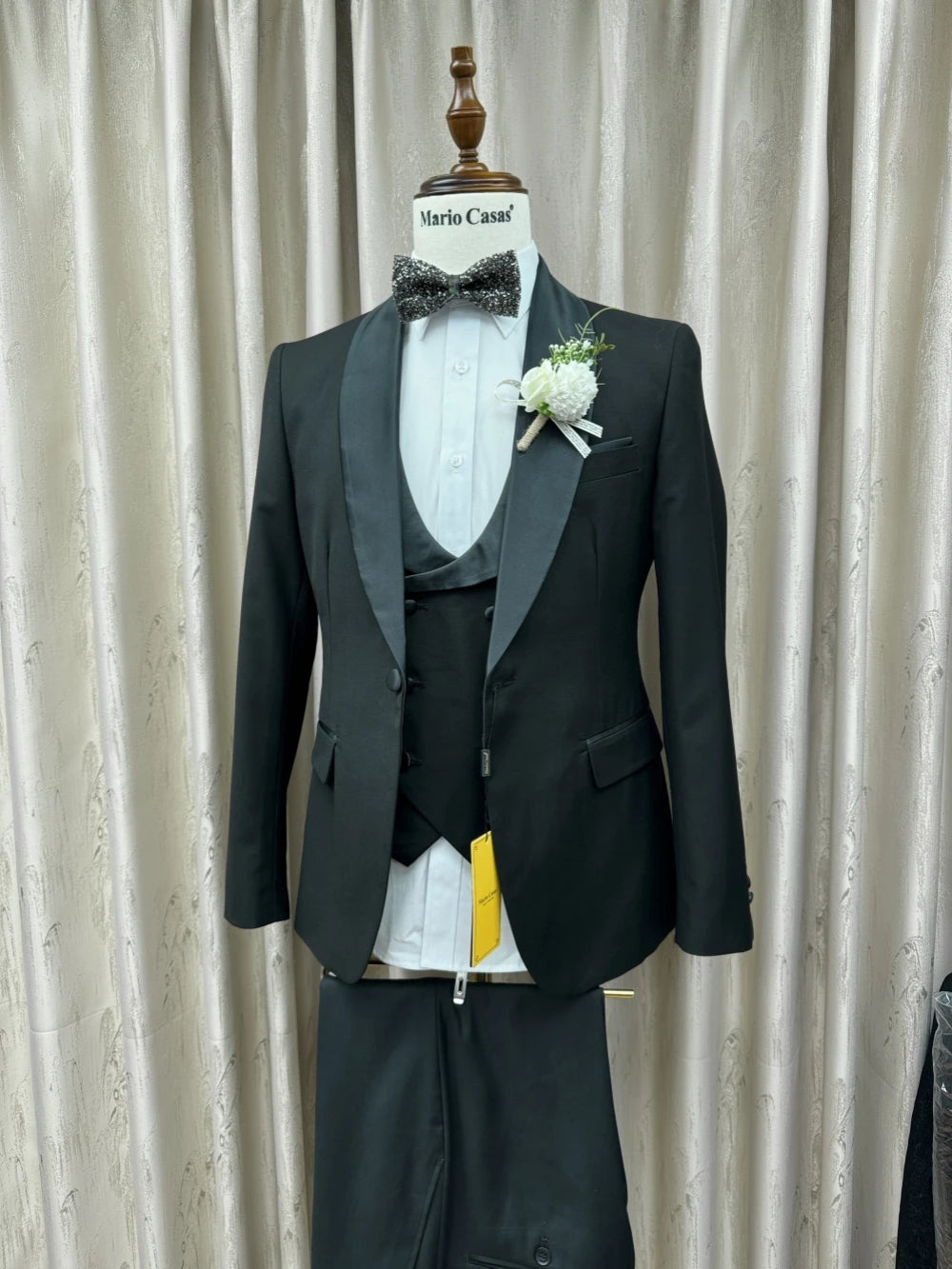 Black Shawl Lapel Men's Suits 3 Pieces Wedding Groom Sets Autumn Long Sleeved Suit Set Banquet Party Wear Plus Size Tuxedo