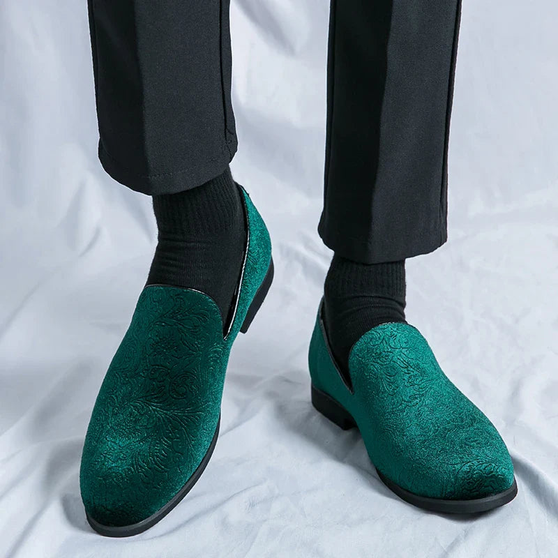 New British style men's hair stylist pattern suede lazy man slip-on bean loafers 46 plus-size pointed leather shoes