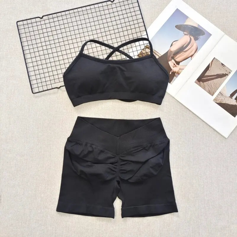 Women's Seamless Quick Dry Fitness Set Sports Bra And Hip Lifting V-Waist Yoga Shorts Pilates Training Clothing Gym Set
