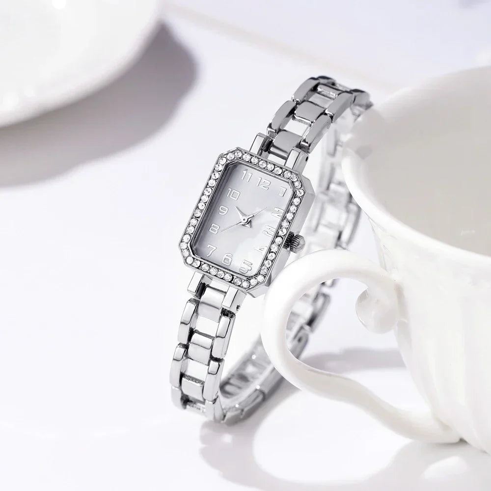 Luxury Women's Watch 2025 New Simple Square Full Diamond Digital Quartz Watche Gold Stainless Steel Bracelet Women's Dress Clock