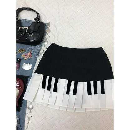 Spring Women Piano Skirt Black White Contrast Pleated Mini Skirt Y2K Harajuku Empire Waist Slim Short Skirt Streetwear