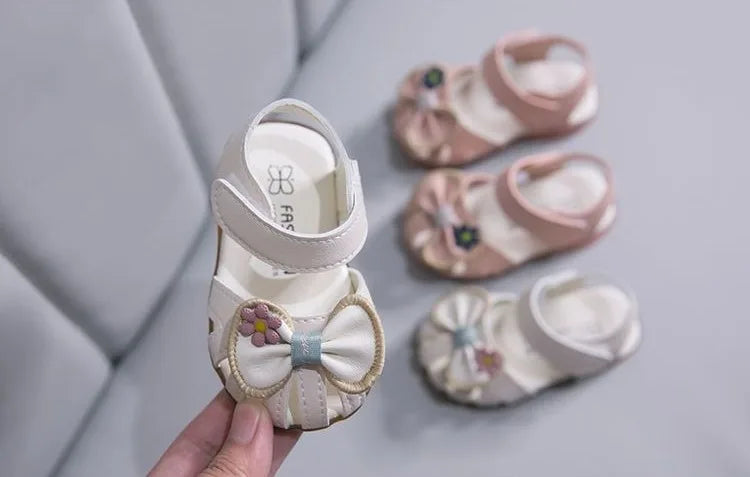 2026 New Girls Baby Soft Sole Princess Sandals Extra Soft Summer Toddler Closed Toe Fashion Walking Shoes