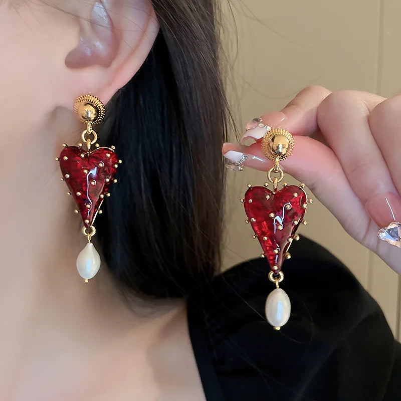 Charming Red Color Resin Love Heart Dangle Earrings for Women Baroque Freshwater Pearl Long Earring Wedding Party Jewelry