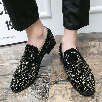 2024 new riveted rhine-drill pointed leather shoes male hair stylist fashion shoes a slip-on lazy casual men's shoes